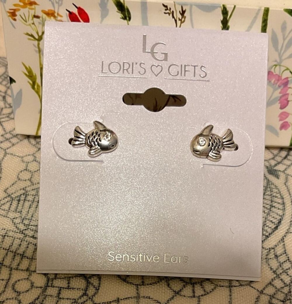 NWT Silver Fish Pierced Stud Earrings Lori’s Gifts Sensitive Ears Collection